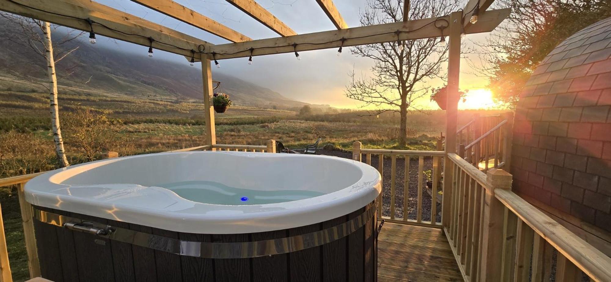 Campsie Luxury Pods With Hot Tub Hotel Glasgow Exterior foto